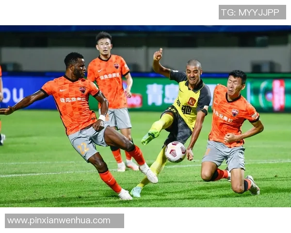 深圳足球队在足球团队协作排行榜中荣获第四名展现出色团队精神与配合能力